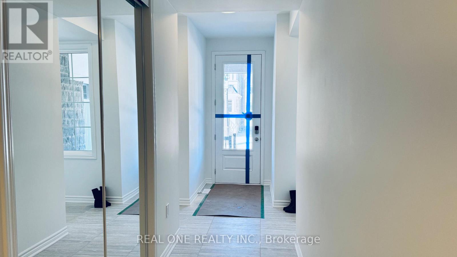 1216 Granary Street, Oakville, Ontario  L6H 7Y3 - Photo 4 - W13075408