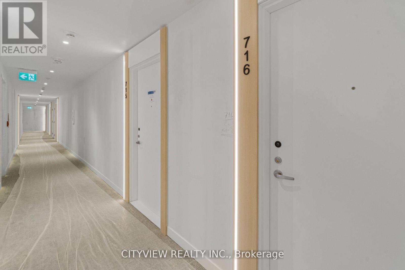 716 - 251 Masonry Way, Mississauga, Ontario  L5H 0B3 - Photo 3 - W13075424