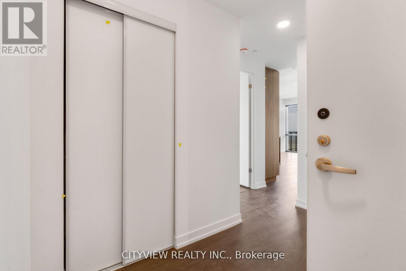 716 - 251 Masonry Way, Mississauga, Ontario  L5H 0B3 - Photo 4 - W13075424