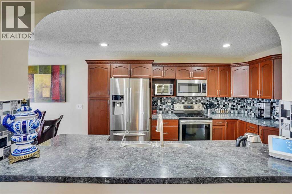 83 Bridlecreek Heath SW, Calgary, Alberta  T2Y 3N5 - Photo 7 - A2299197