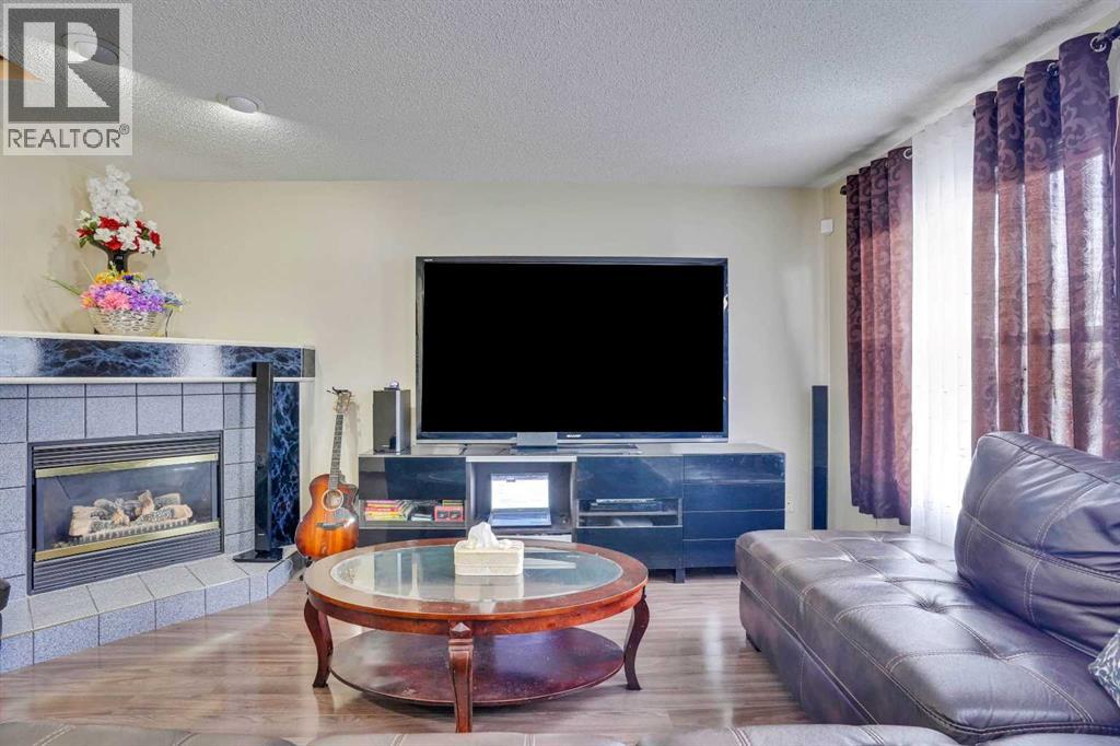 83 Bridlecreek Heath SW, Calgary, Alberta  T2Y 3N5 - Photo 9 - A2299197