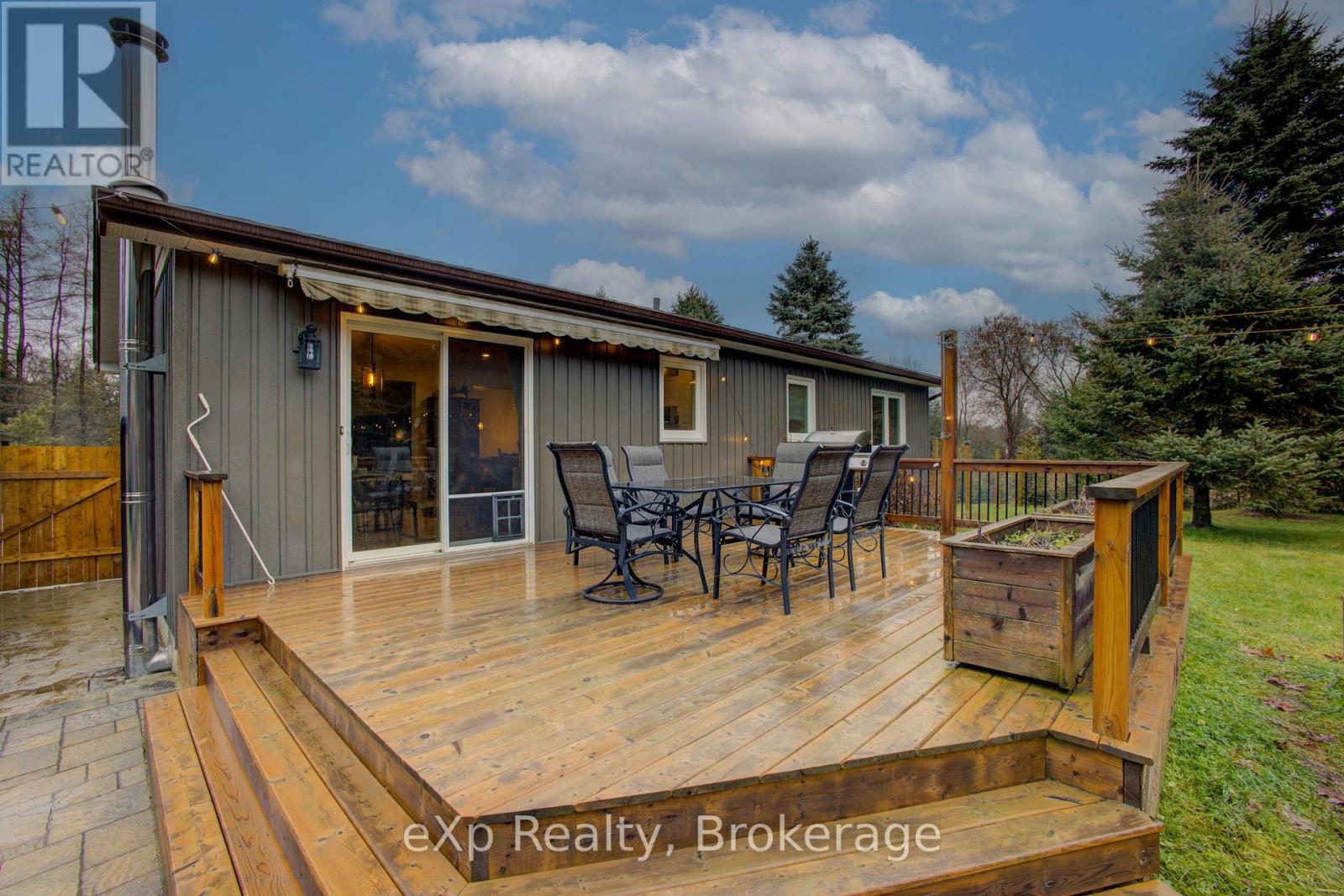 230 Saugeen Street, Grey Highlands, Ontario  N0C 1K0 - Photo 9 - X12723988