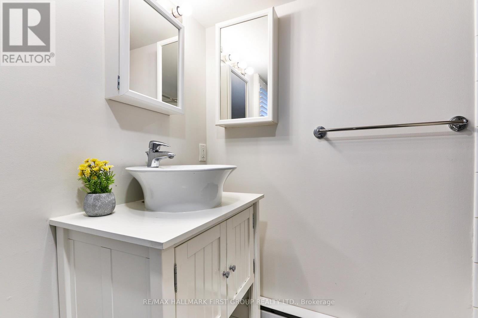 Lower - 207 Bayview Heights Drive, Toronto, Ontario  M4G 2Z4 - Photo 11 - C13075440