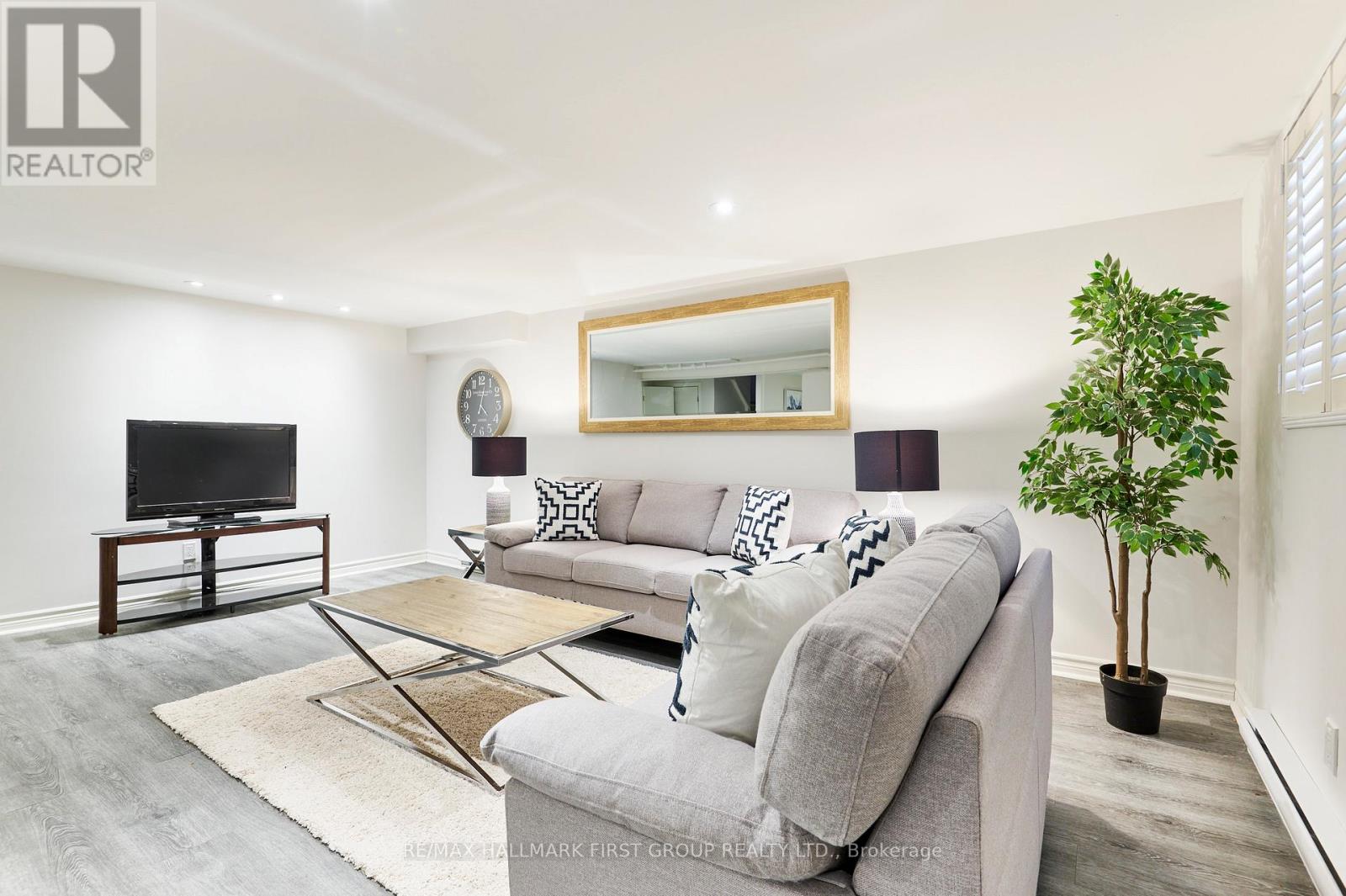 Lower - 207 Bayview Heights Drive, Toronto, Ontario  M4G 2Z4 - Photo 3 - C13075440
