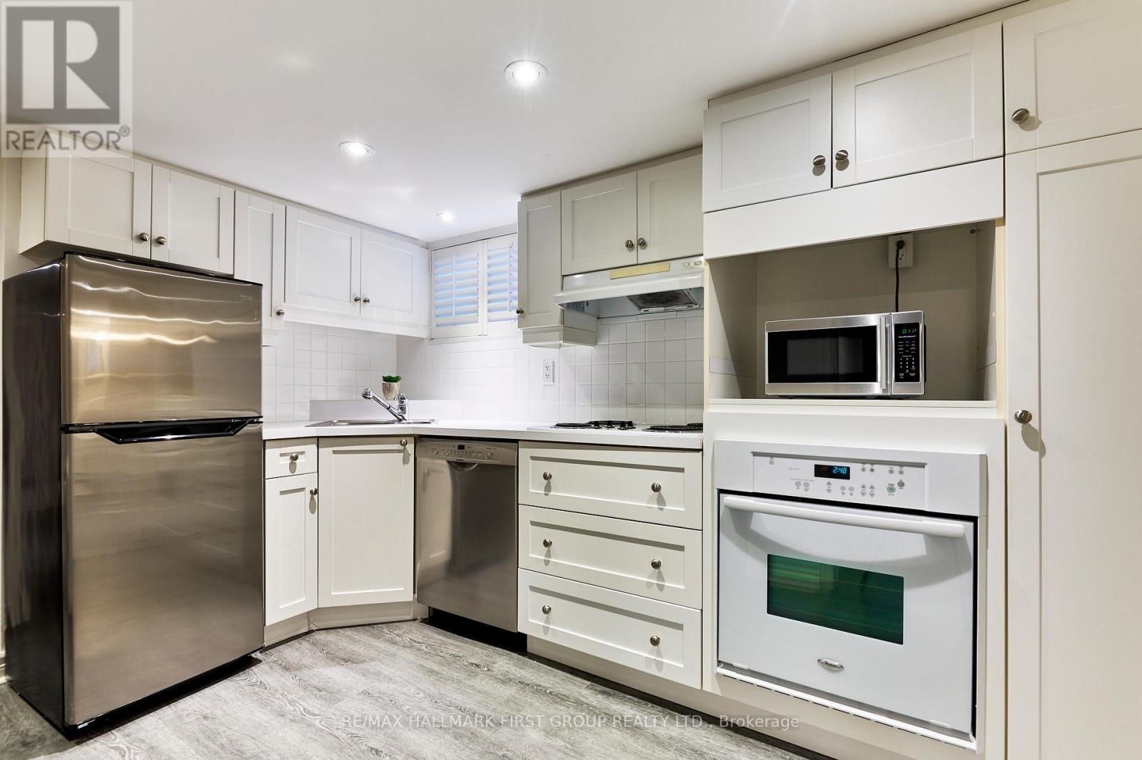 Lower - 207 Bayview Heights Drive, Toronto, Ontario  M4G 2Z4 - Photo 6 - C13075440