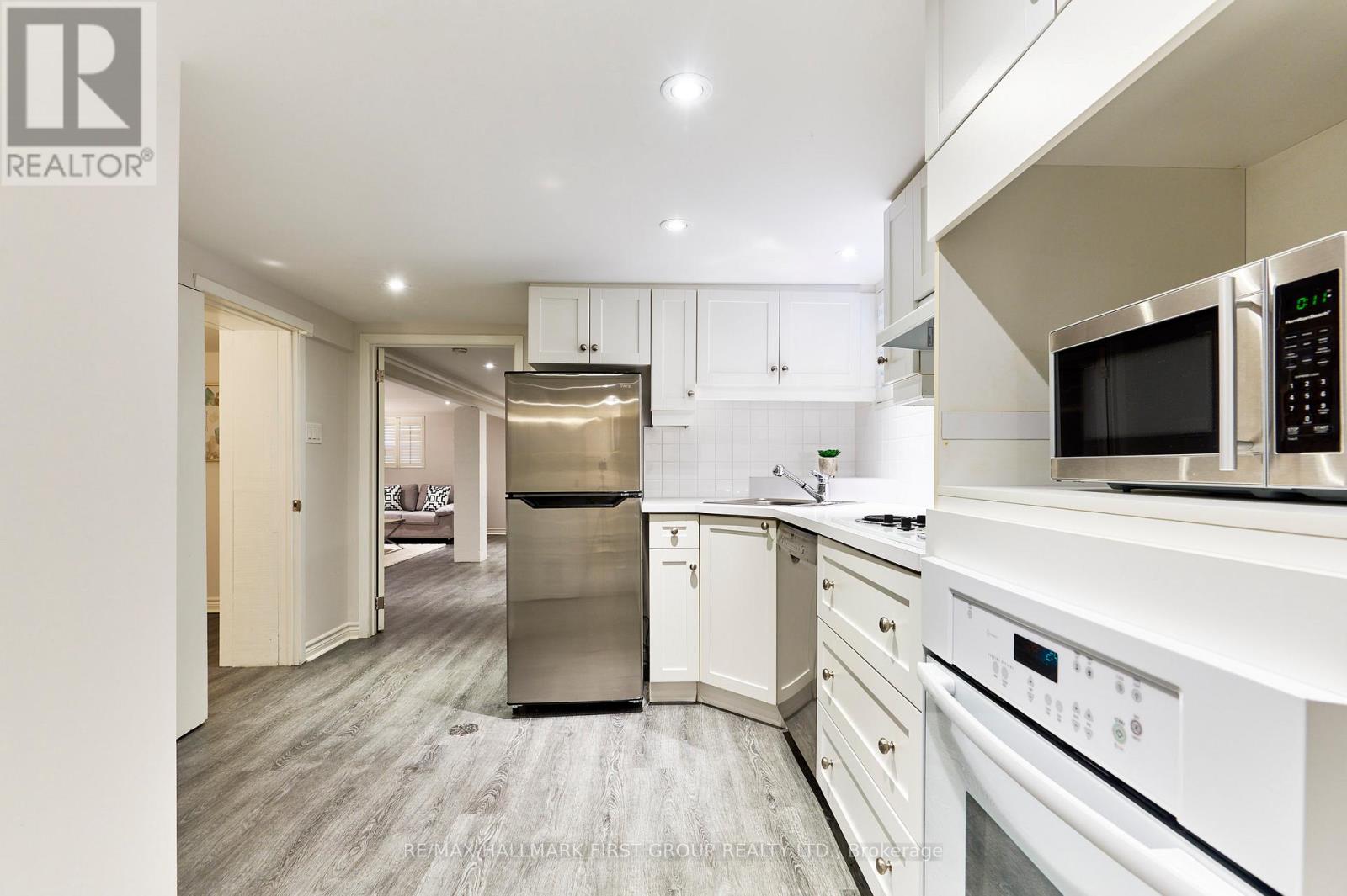 Lower - 207 Bayview Heights Drive, Toronto, Ontario  M4G 2Z4 - Photo 7 - C13075440