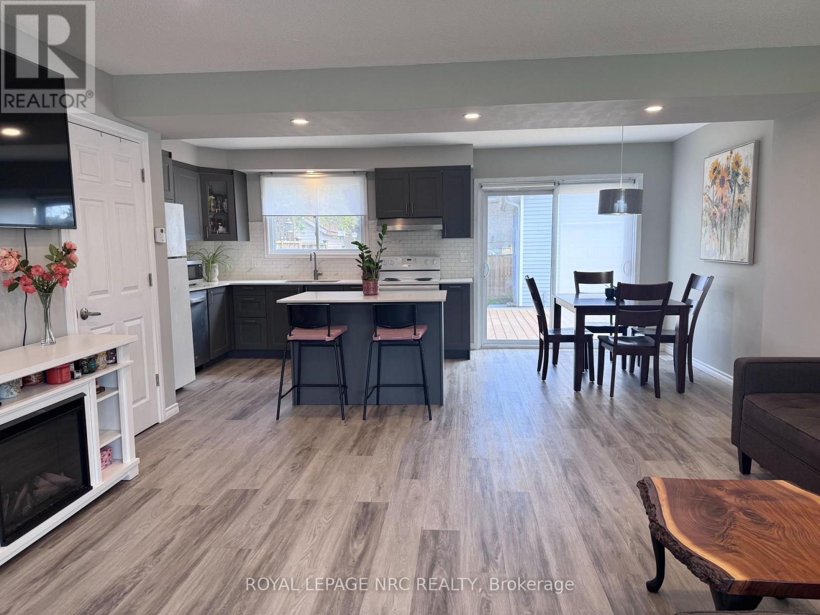 10 Lafayette Drive, St. Catharines, Ontario  L2N 6C2 - Photo 3 - X13075454