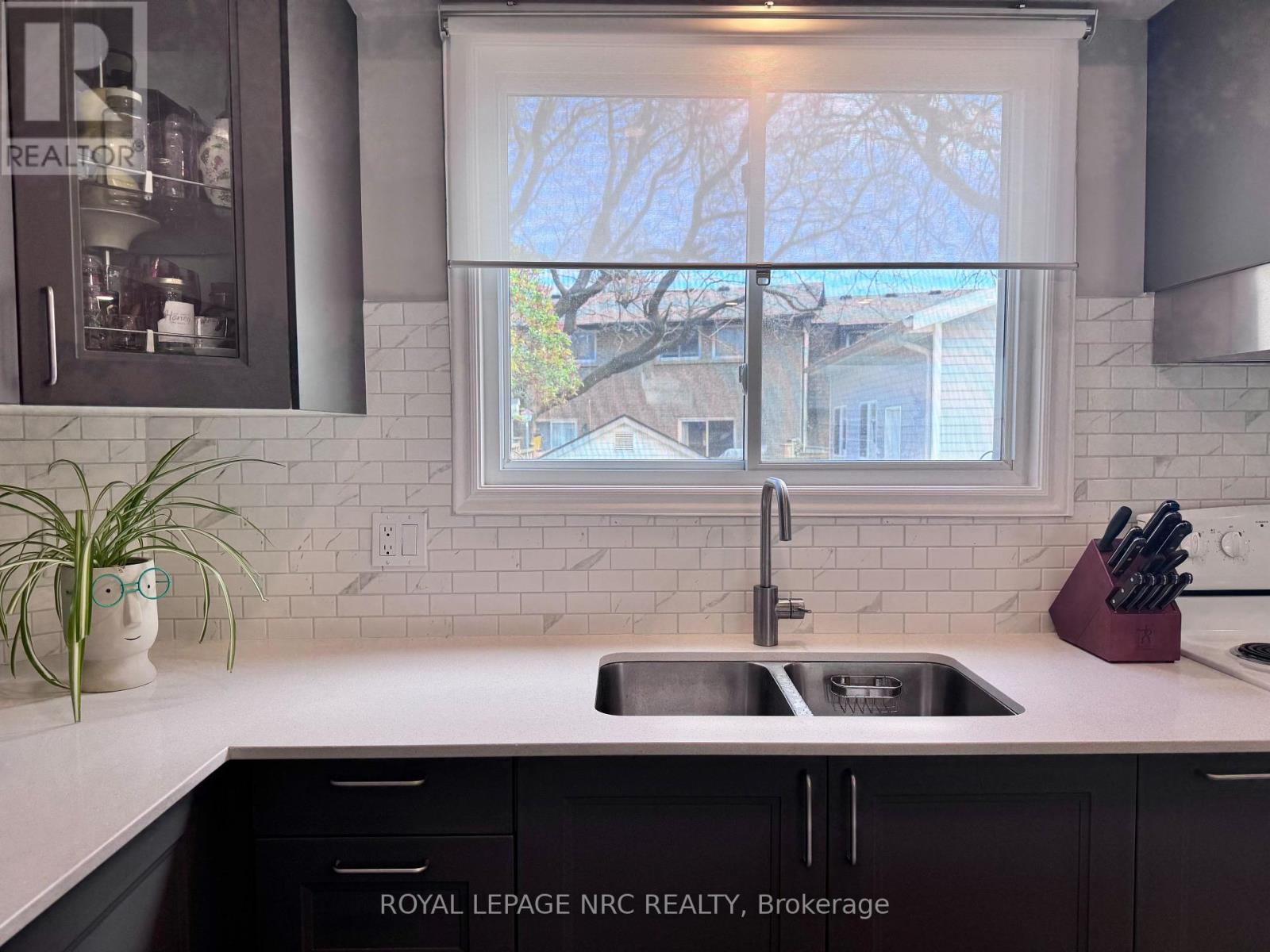 10 Lafayette Drive, St. Catharines, Ontario  L2N 6C2 - Photo 8 - X13075454