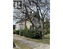 422 EIGHTH STREET, New Westminster, British Columbia