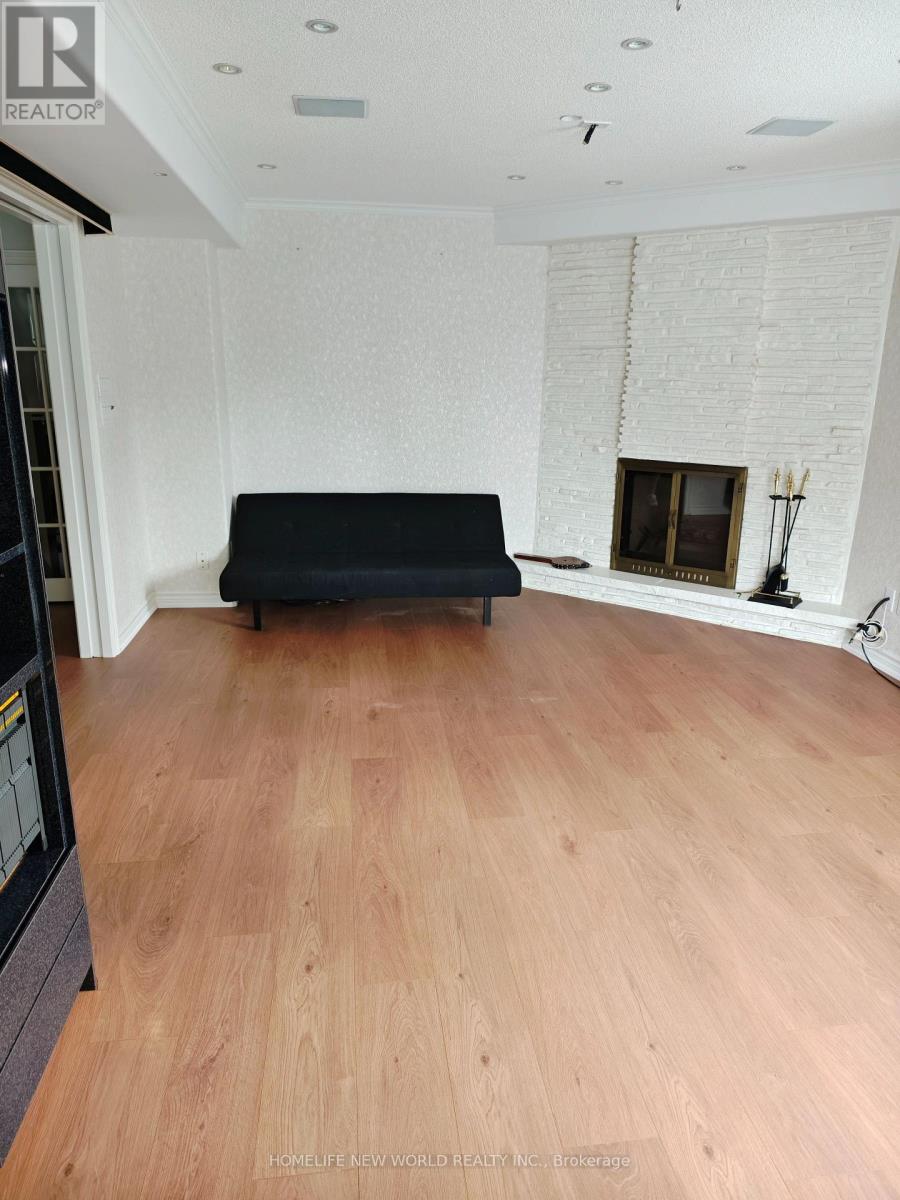 18 Olsen Drive, Toronto, Ontario  M3A 3J2 - Photo 10 - C13075428