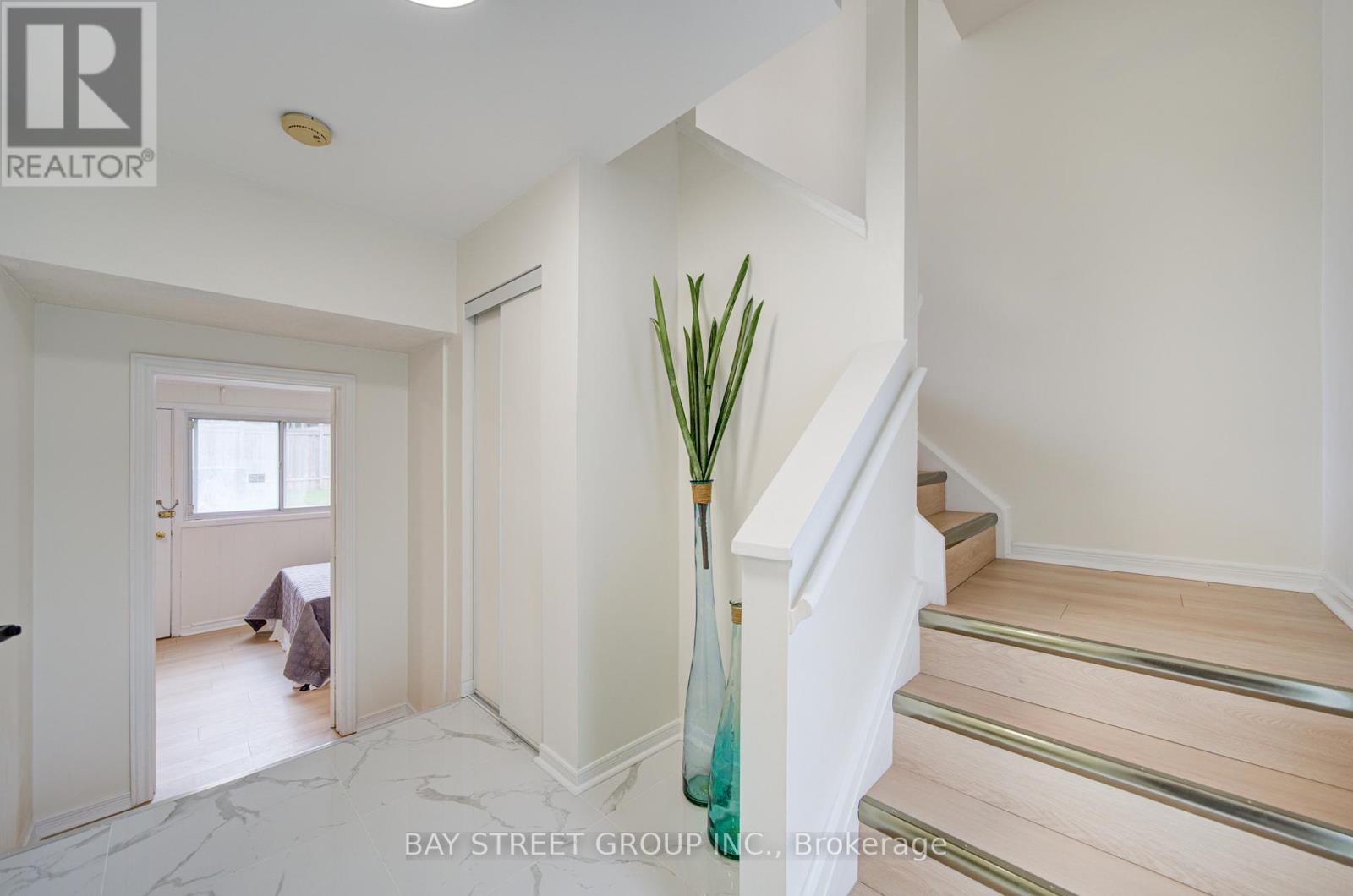 108 Courville Coachway, Toronto, Ontario  M2J 3V7 - Photo 2 - C13075470