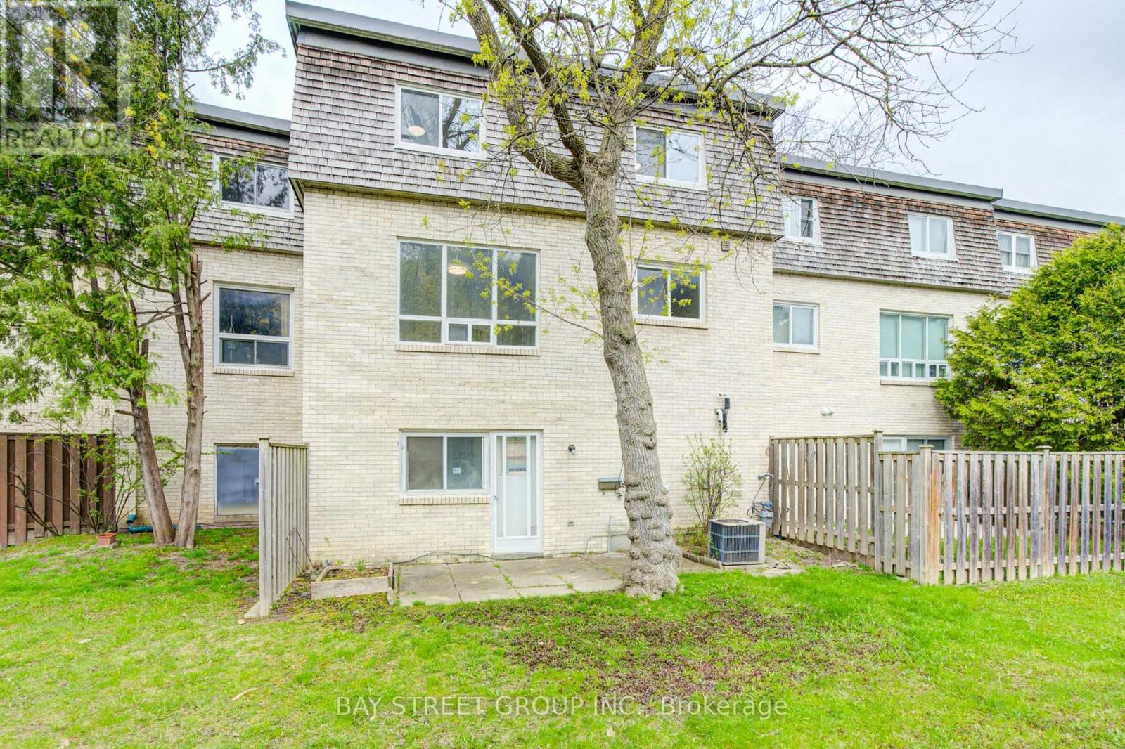 108 Courville Coachway, Toronto, Ontario  M2J 3V7 - Photo 38 - C13075470