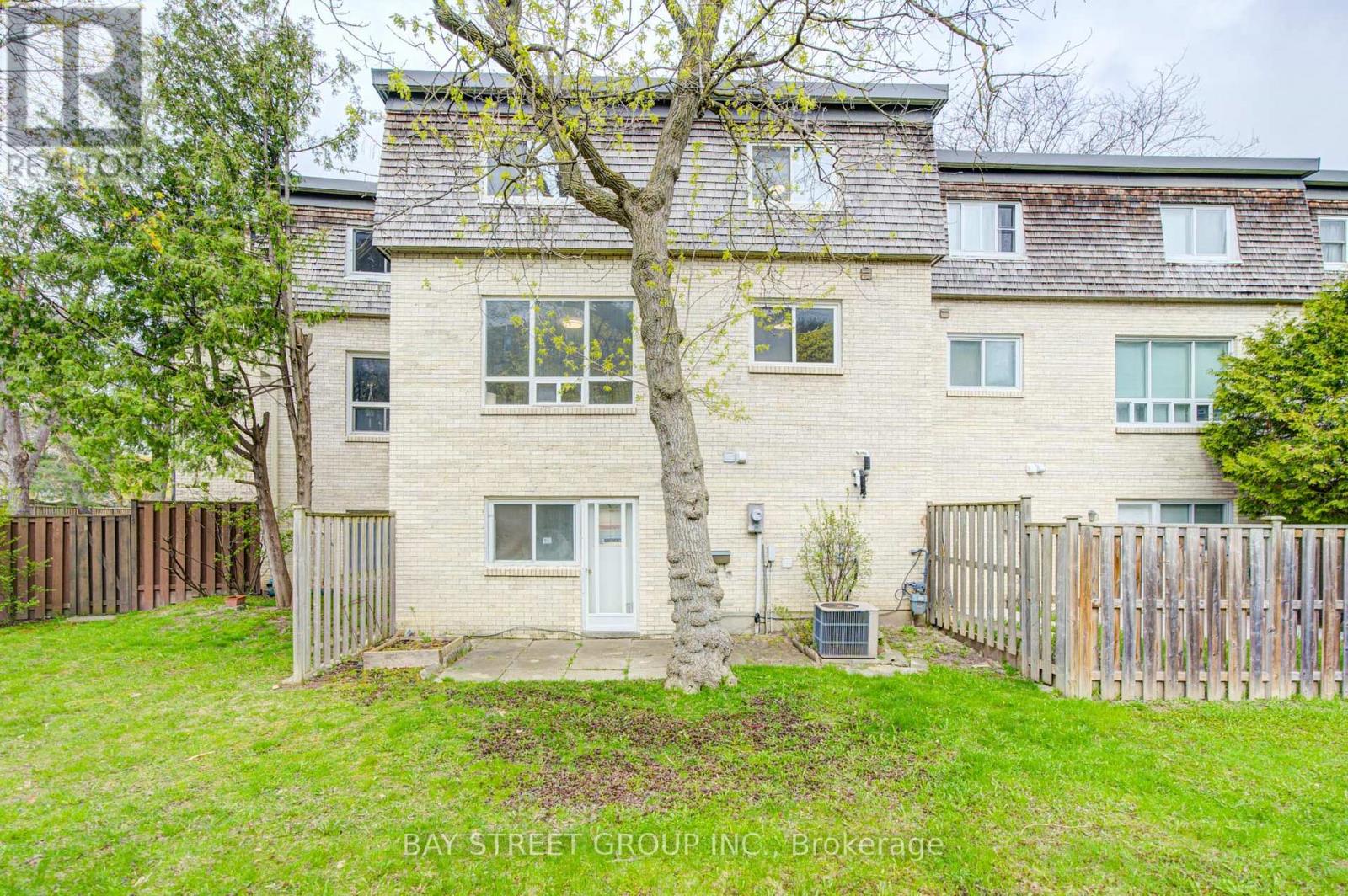 108 Courville Coachway, Toronto, Ontario  M2J 3V7 - Photo 39 - C13075470