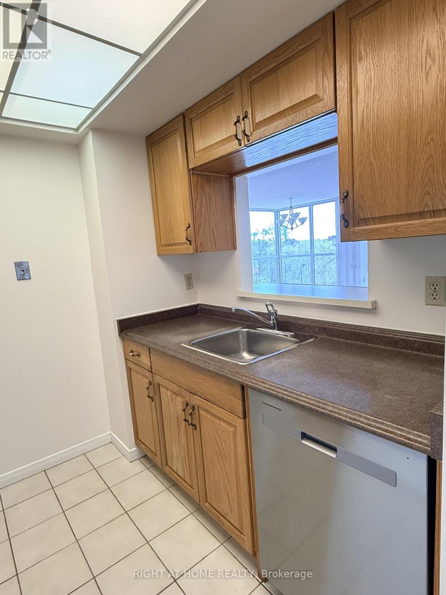 410 - 5 Concorde Place, Toronto, Ontario  M3C 3M8 - Photo 10 - C13075478