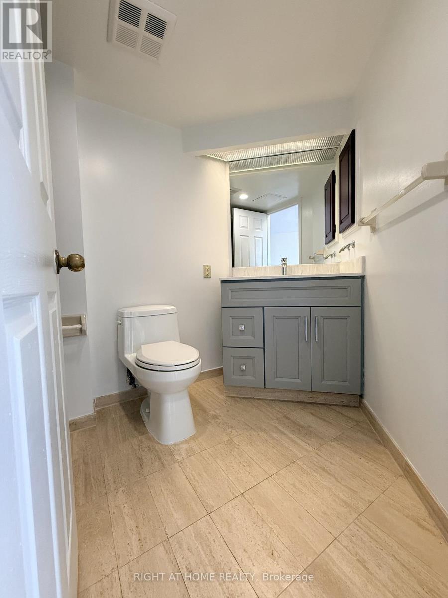 410 - 5 Concorde Place, Toronto, Ontario  M3C 3M8 - Photo 12 - C13075478