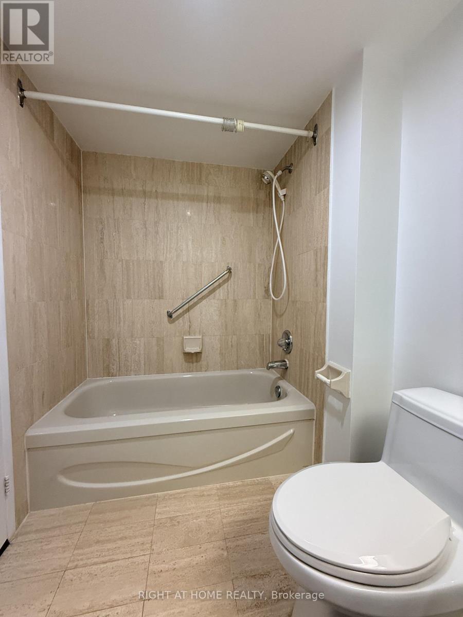 410 - 5 Concorde Place, Toronto, Ontario  M3C 3M8 - Photo 13 - C13075478