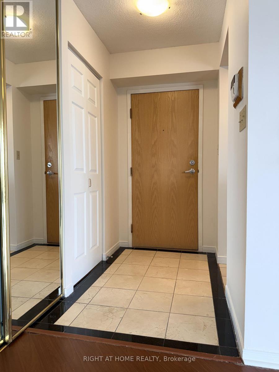 410 - 5 Concorde Place, Toronto, Ontario  M3C 3M8 - Photo 3 - C13075478
