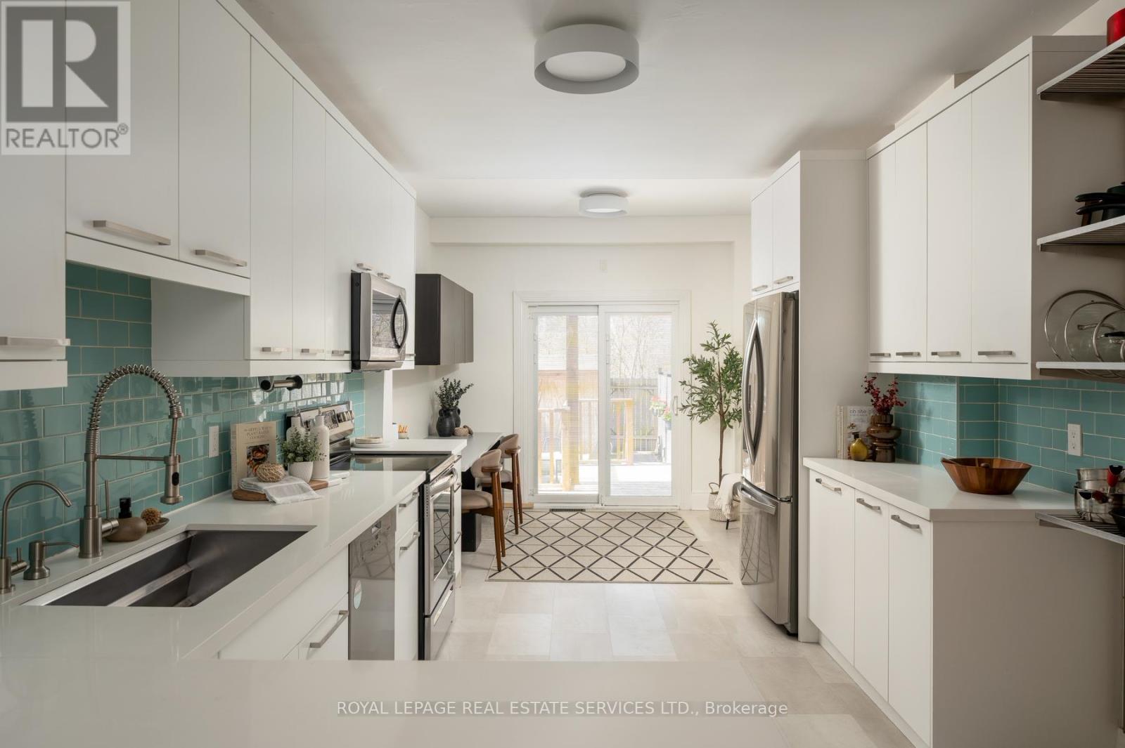 164 Munro Street, Toronto, Ontario  M4M 2B9 - Photo 13 - E13075432