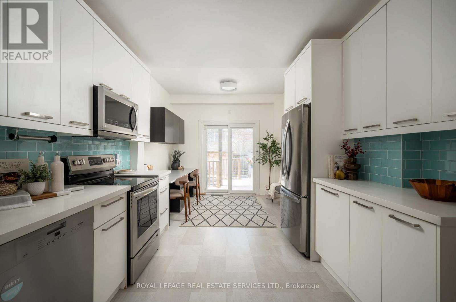 164 Munro Street, Toronto, Ontario  M4M 2B9 - Photo 17 - E13075432