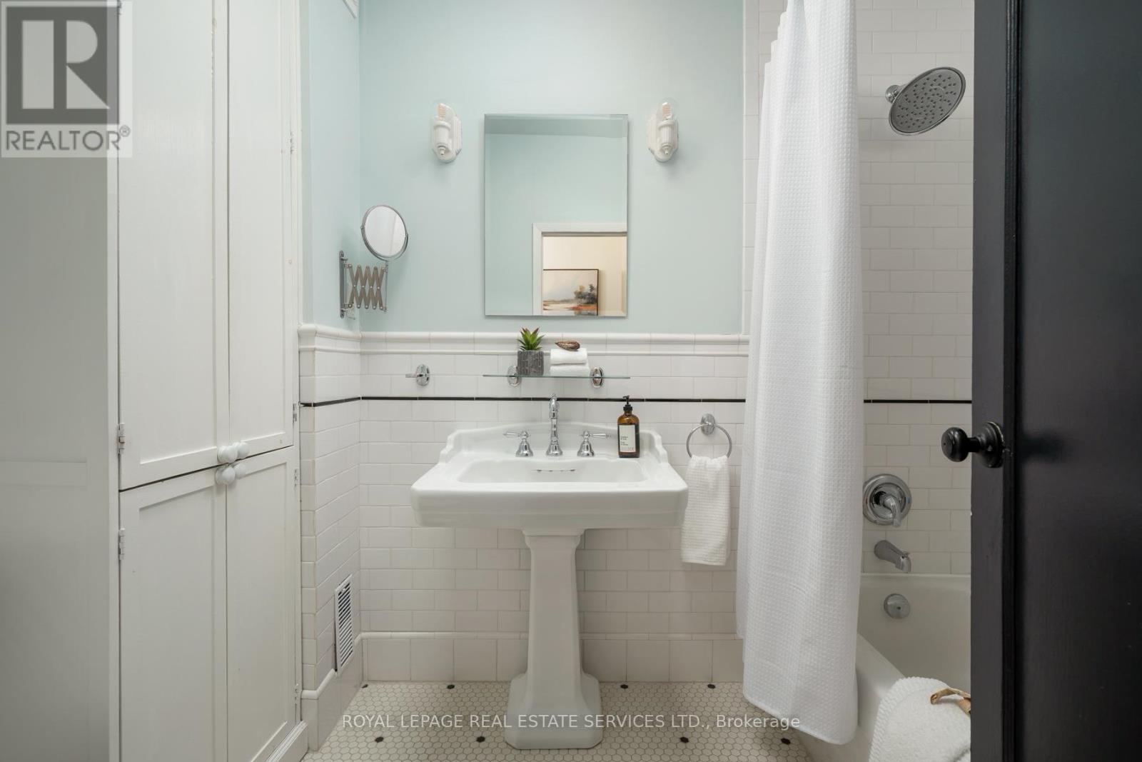 164 Munro Street, Toronto, Ontario  M4M 2B9 - Photo 33 - E13075432