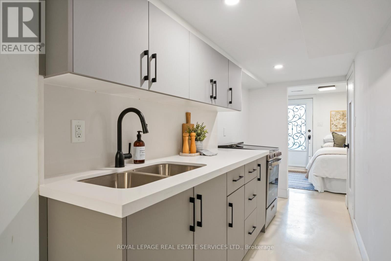 164 Munro Street, Toronto, Ontario  M4M 2B9 - Photo 38 - E13075432