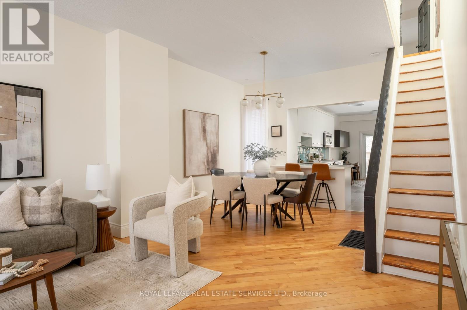 164 Munro Street, Toronto, Ontario  M4M 2B9 - Photo 5 - E13075432