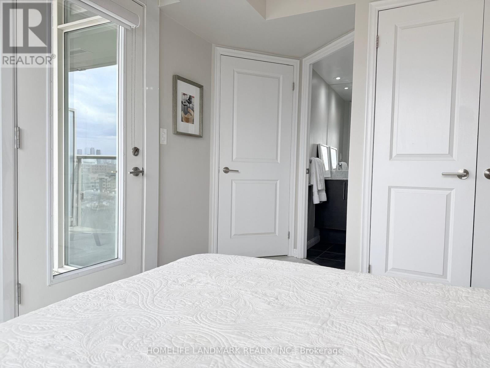 1111 - 125 Western Battery Road, Toronto, Ontario  M6K 3R8 - Photo 11 - C13073284