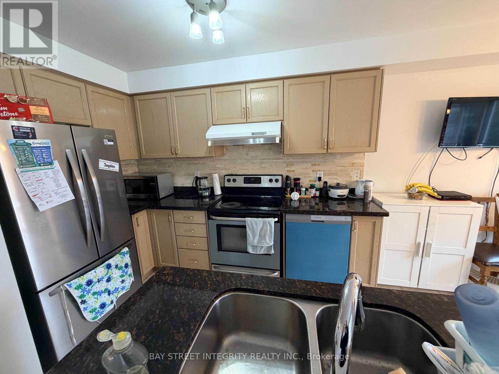39 Moresby Street, Richmond Hill (Langstaff), Ontario  L4B 4K9 - Photo 5 - N13075486