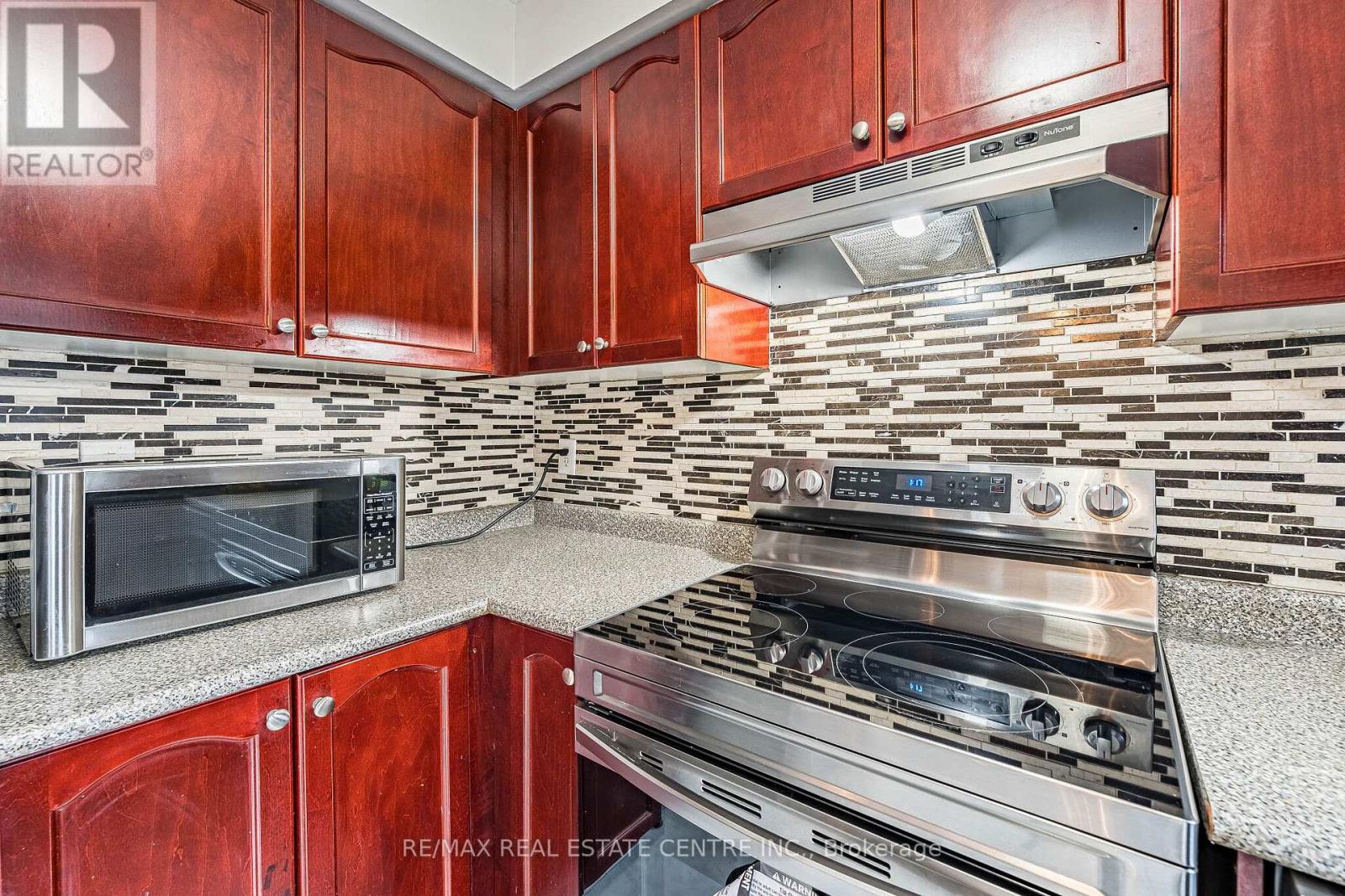 22 Tanasi Road, Brampton, Ontario  L6X 0K4 - Photo 11 - W13075450