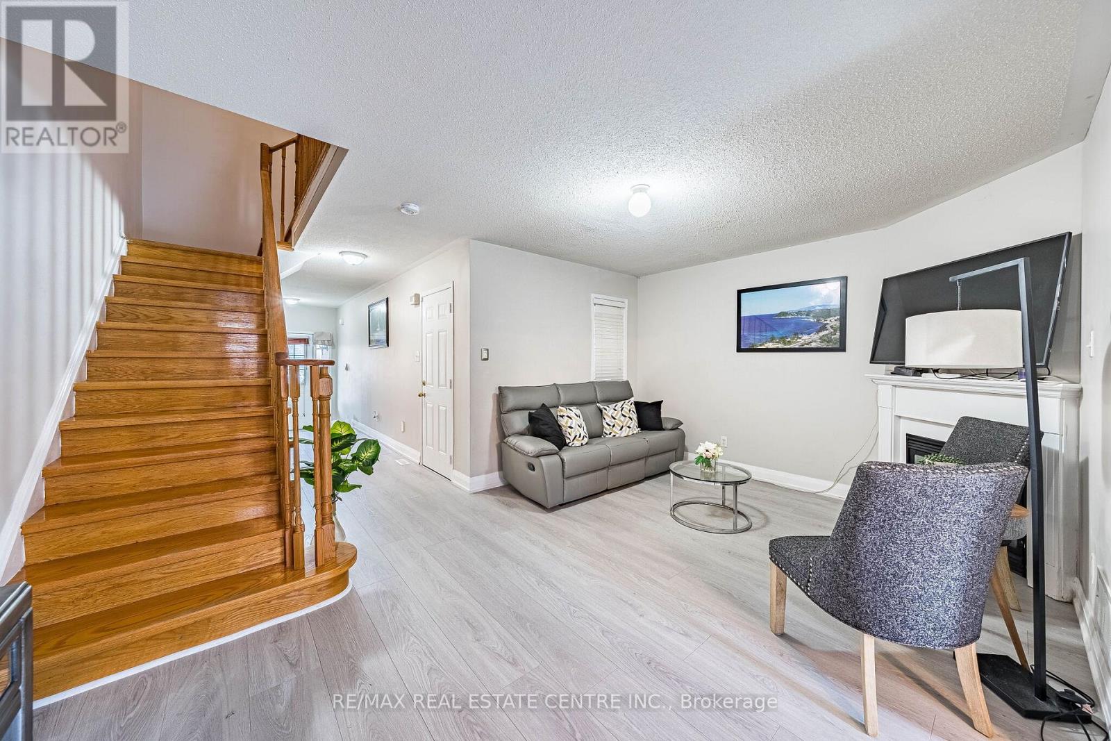 22 Tanasi Road, Brampton, Ontario  L6X 0K4 - Photo 4 - W13075450