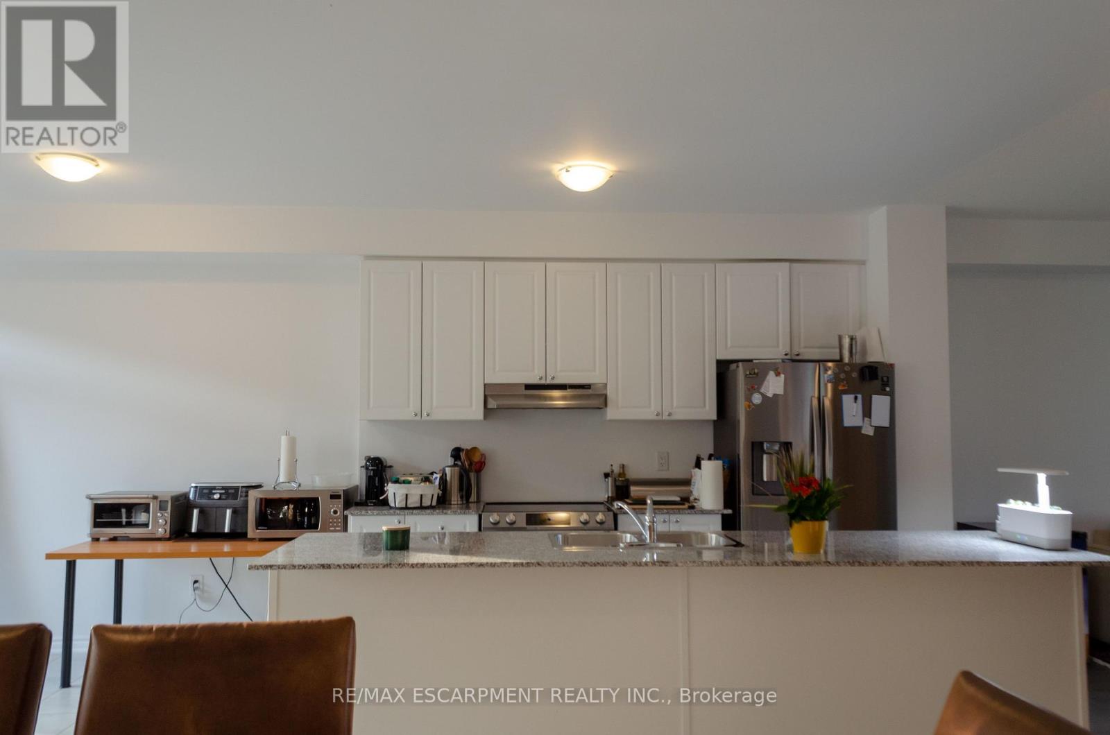 4 - 2481 Badger Crescent, Oakville, Ontario  L6M 5M1 - Photo 5 - W13075472