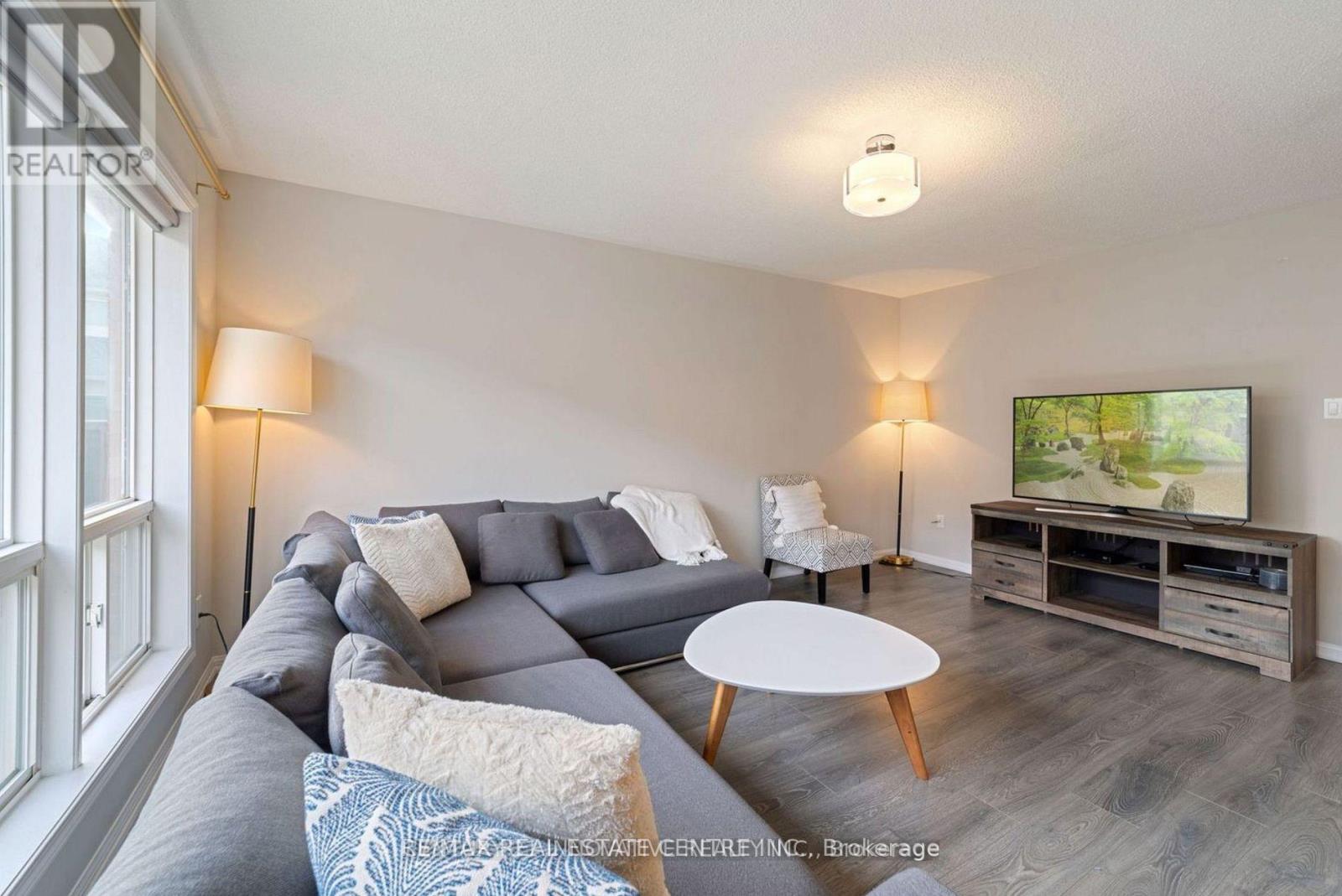 809 Stark Circle, Milton, Ontario  L9T 6Y7 - Photo 10 - W13075492