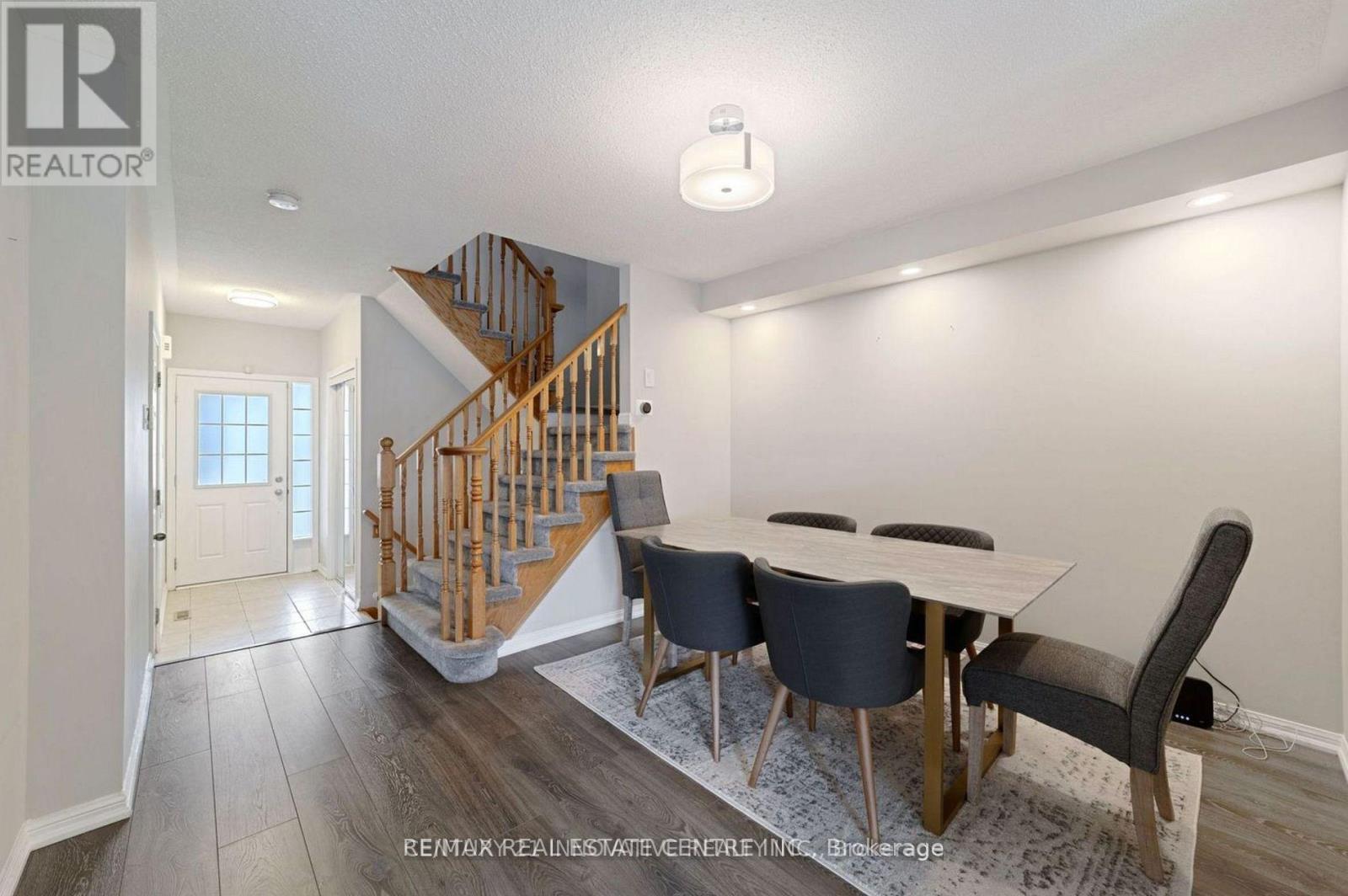 809 Stark Circle, Milton, Ontario  L9T 6Y7 - Photo 5 - W13075492