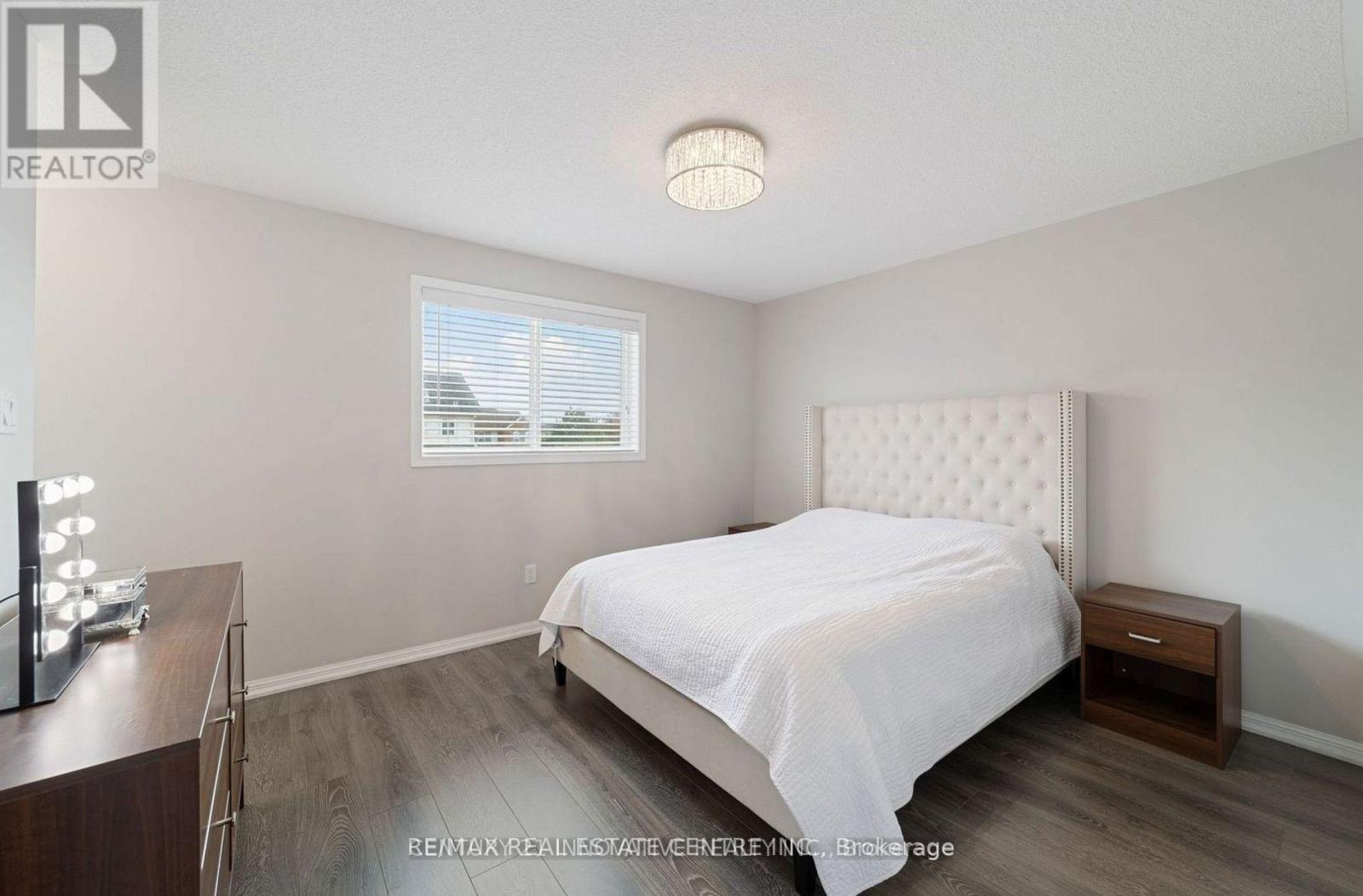809 Stark Circle, Milton, Ontario  L9T 6Y7 - Photo 8 - W13075492