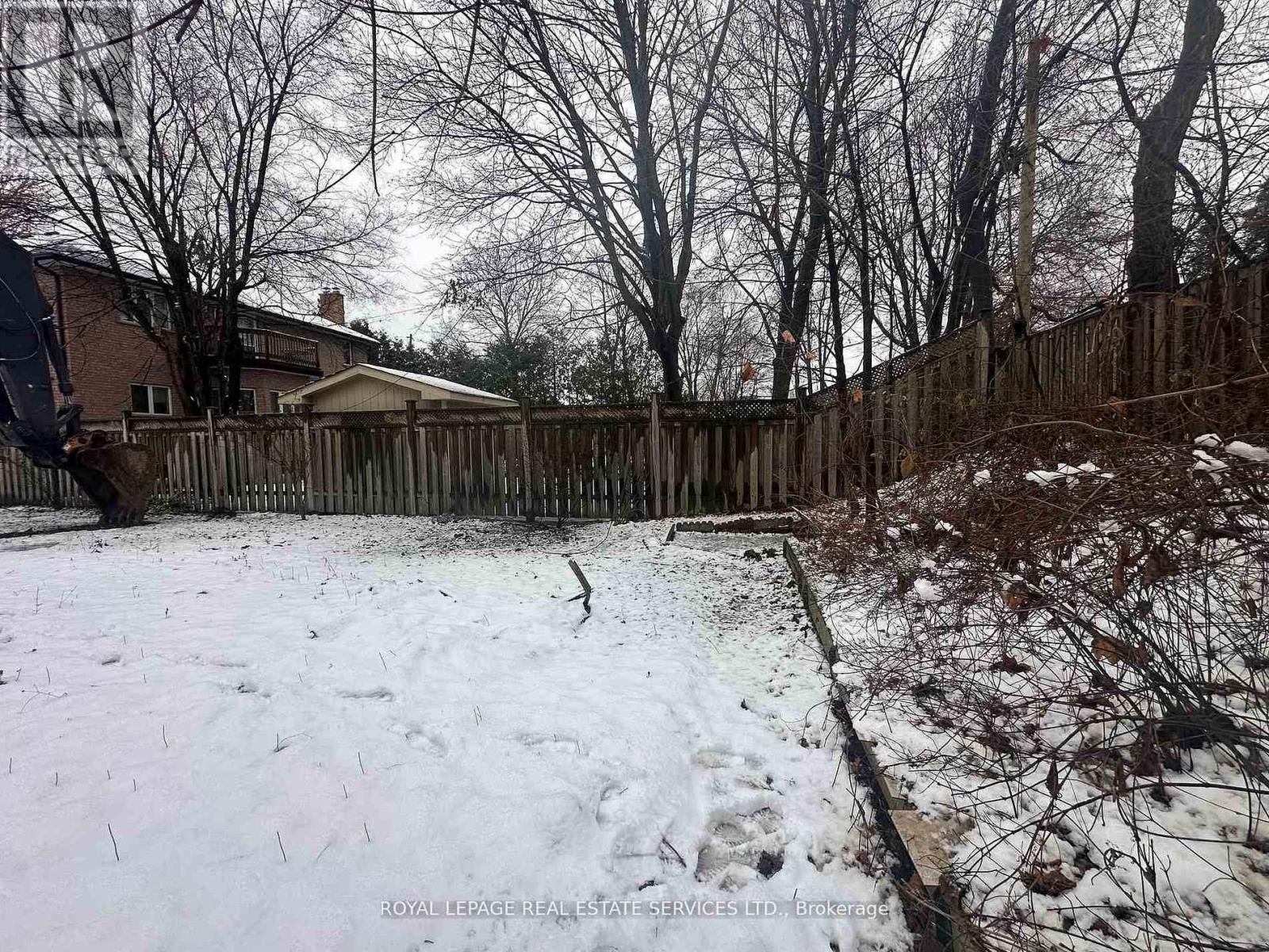 226 Martin Grove Road, Toronto, Ontario  M9B 4L4 - Photo 11 - W13075506
