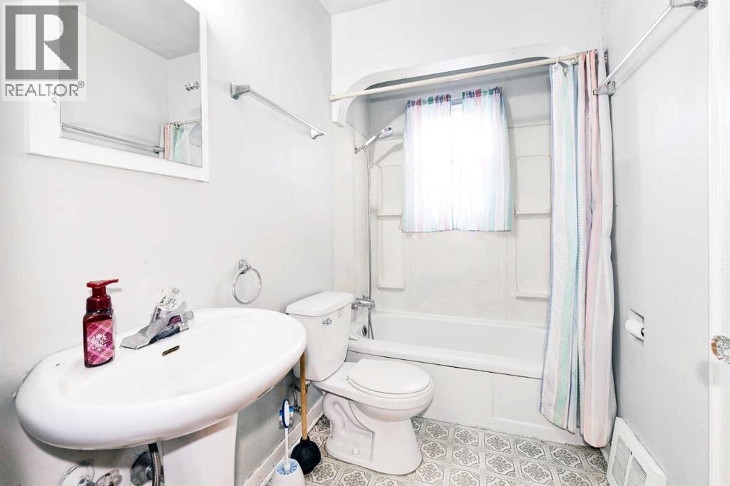 1917 Mountview Crescent NE, Calgary, Alberta  T2E 5N4 - Photo 7 - A2296070