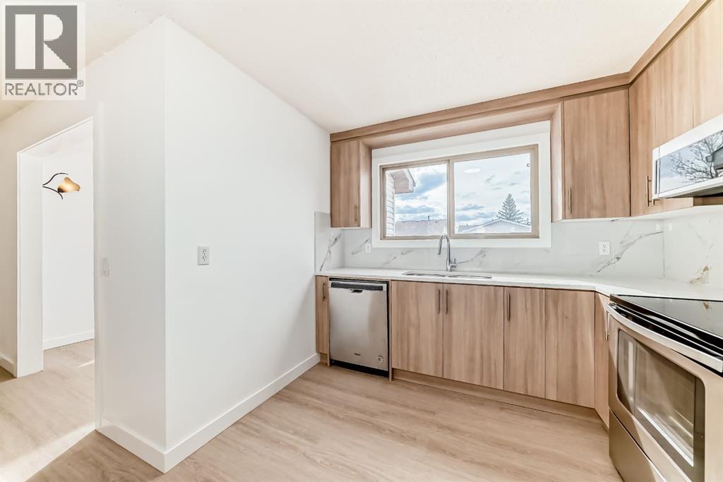 4327 38 Street Ne, Calgary, Alberta  T1Y 5E6 - Photo 6 - A2304883