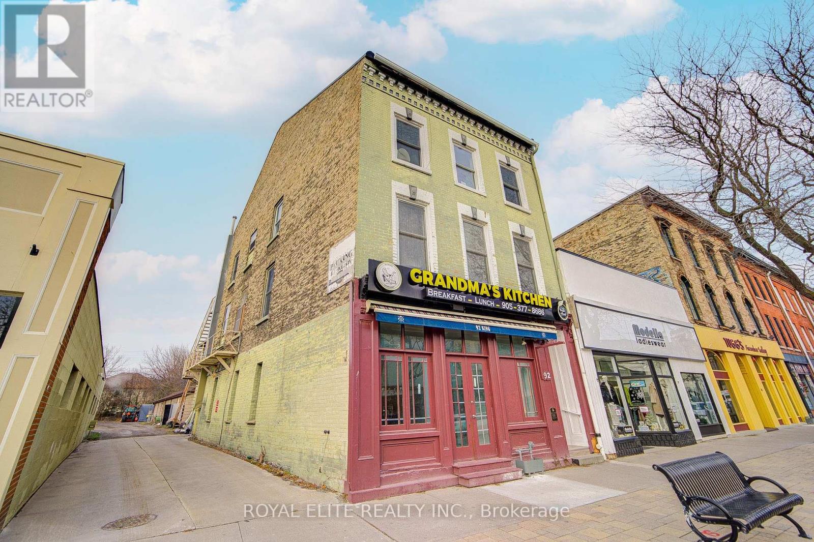 92 KING STREET W, Cobourg, Ontario