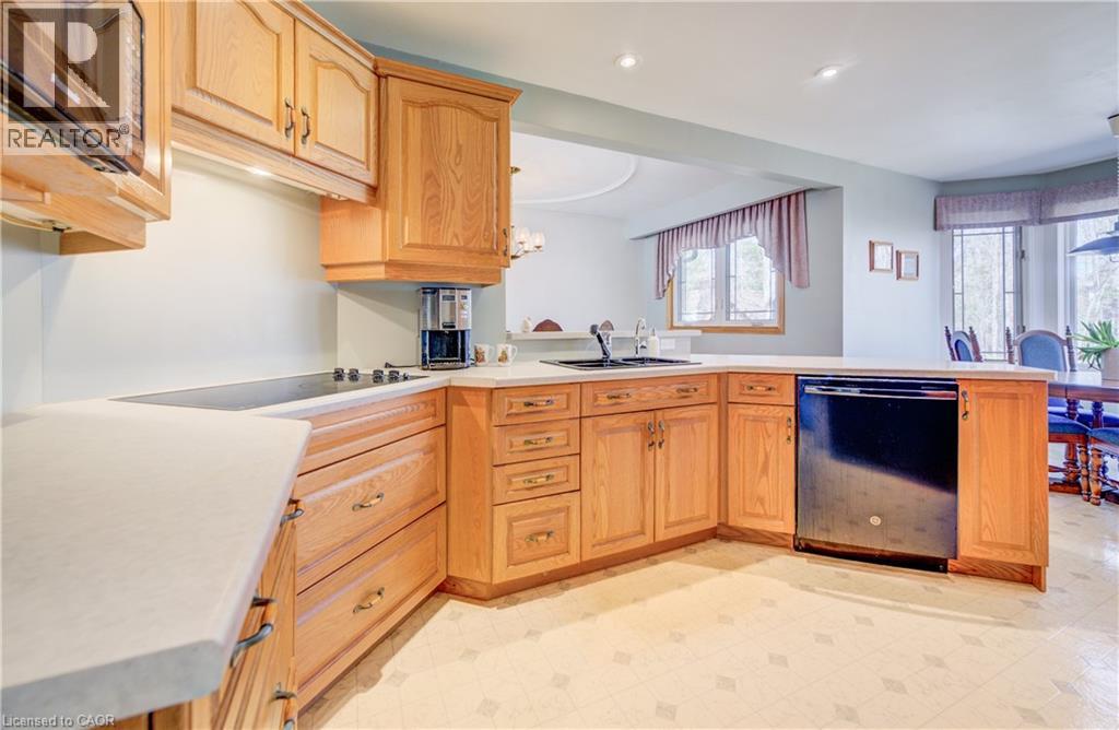 564 Glen Manor Boulevard, Waterloo, Ontario  N2L 4T6 - Photo 18 - 40820028