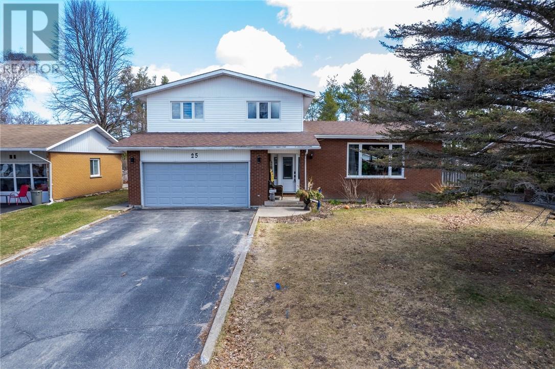 25 Goodman Avenue, Espanola, Ontario