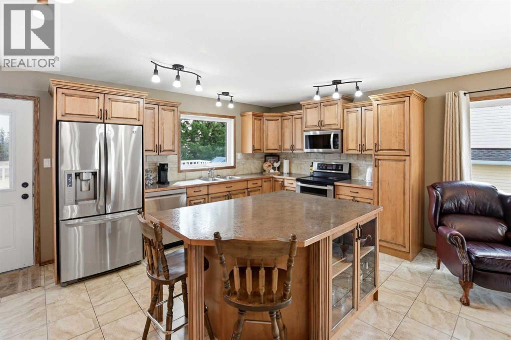 7303 61 Street, Rocky Mountain House, Alberta  T4T 1A7 - Photo 4 - A2307405