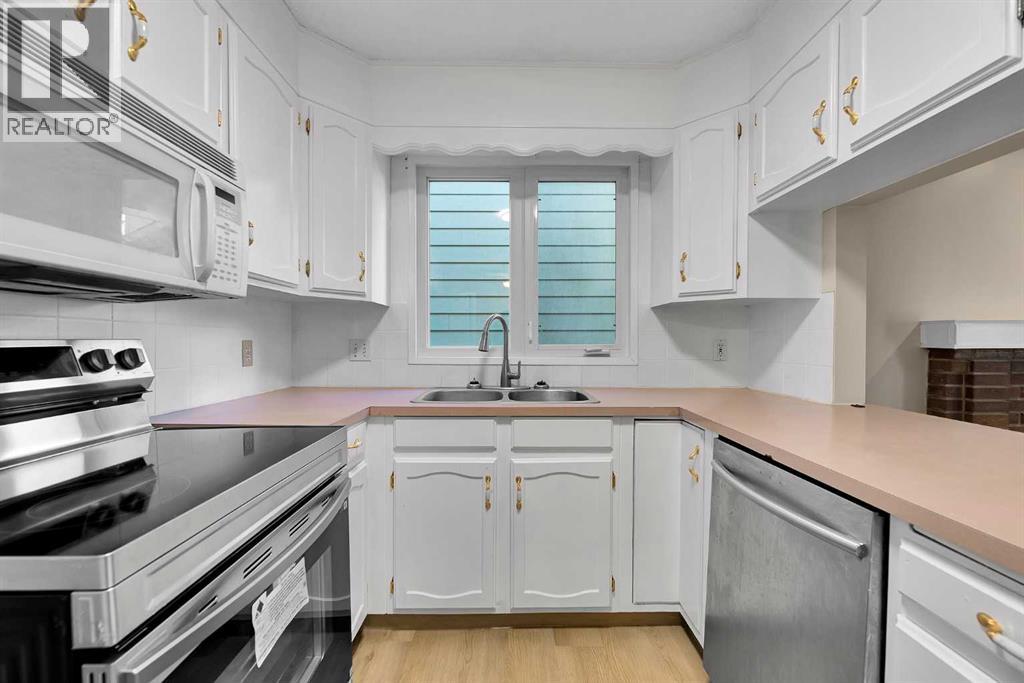 1111 Berkley Drive NW, Calgary, Alberta  T3K 1S6 - Photo 13 - A2294270