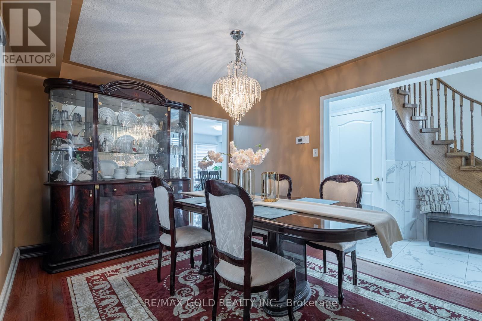 104 Sunny Meadow Boulevard, Brampton, Ontario  L6R 2C5 - Photo 11 - W13070954