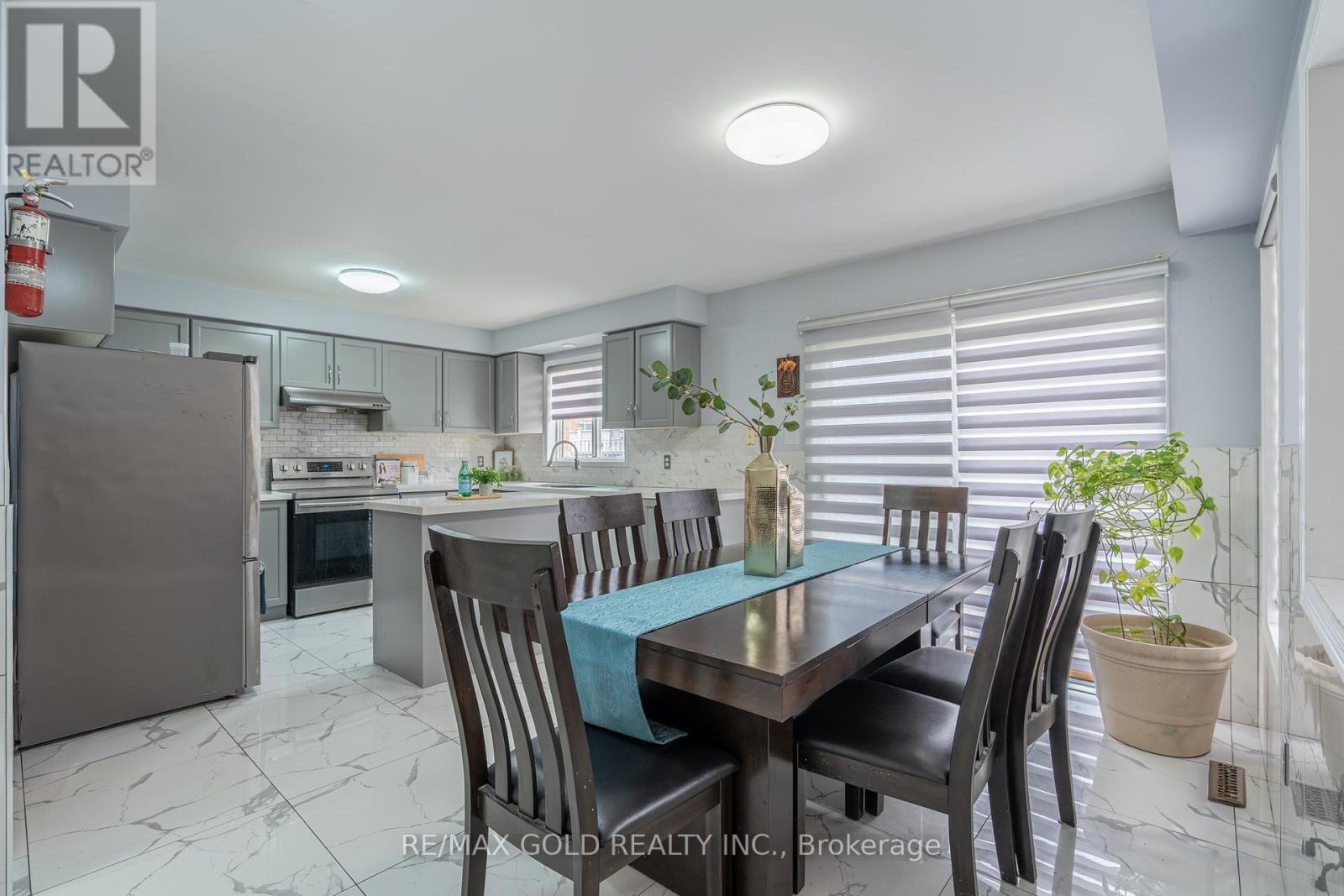 104 Sunny Meadow Boulevard, Brampton, Ontario  L6R 2C5 - Photo 18 - W13070954