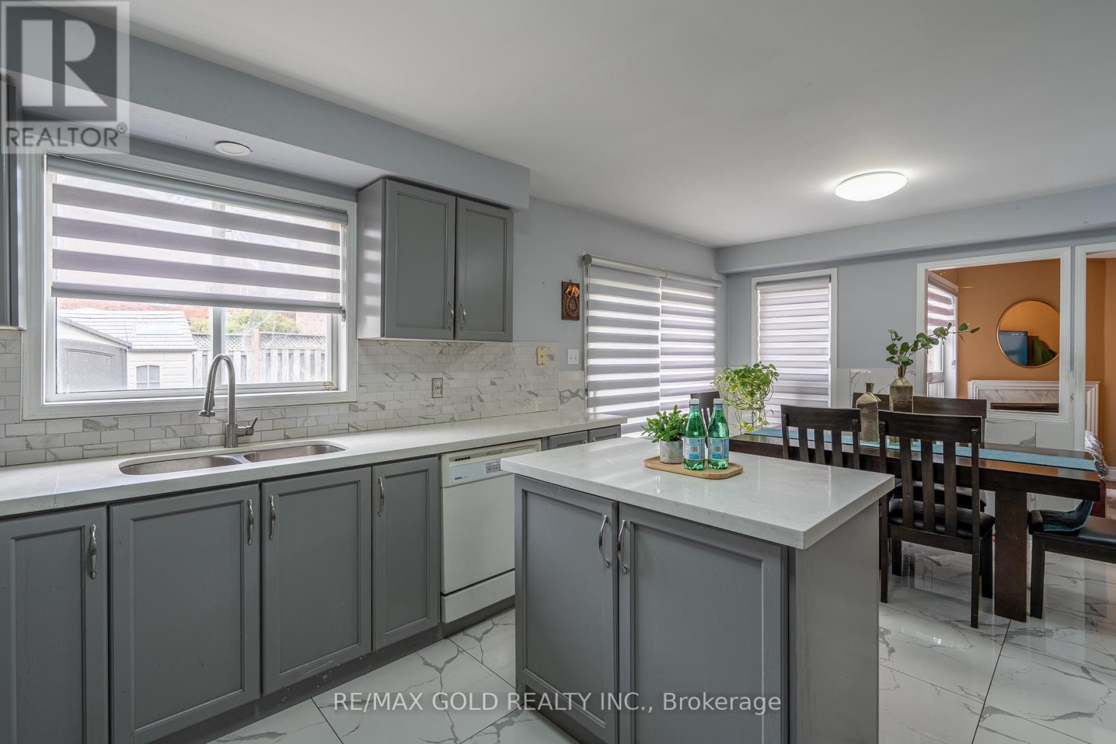 104 Sunny Meadow Boulevard, Brampton, Ontario  L6R 2C5 - Photo 20 - W13070954
