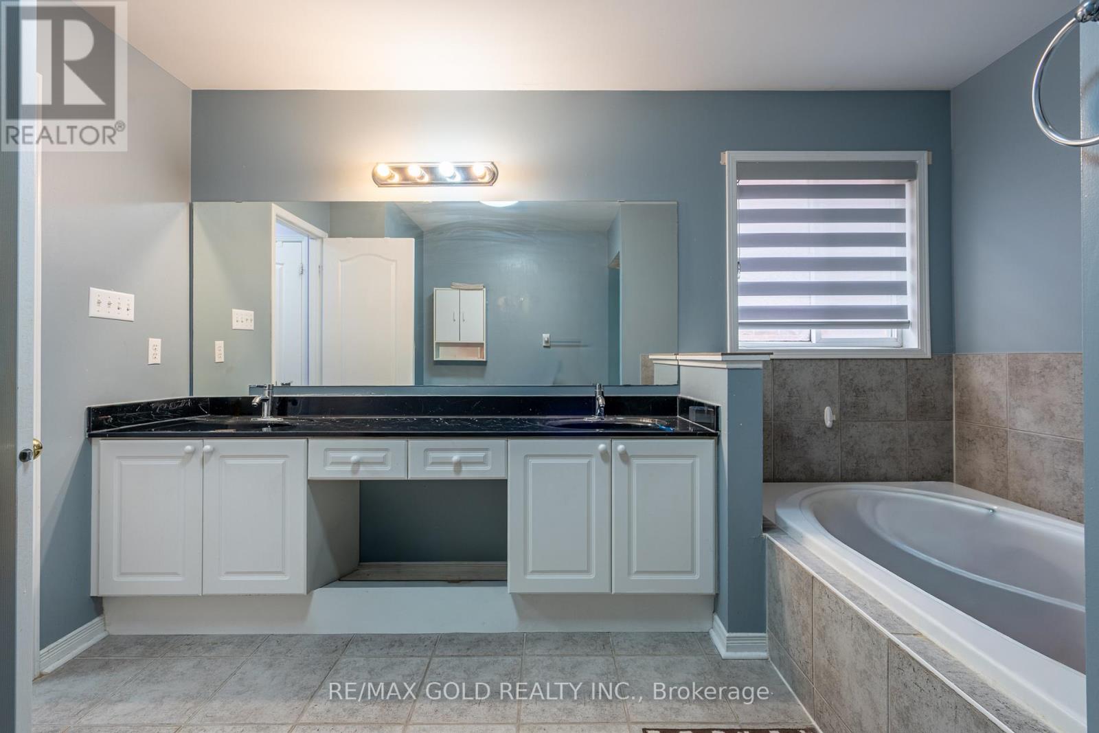 104 Sunny Meadow Boulevard, Brampton, Ontario  L6R 2C5 - Photo 28 - W13070954