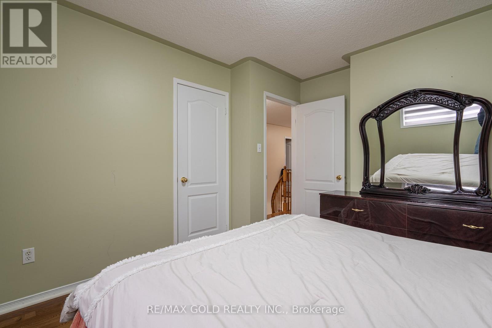 104 Sunny Meadow Boulevard, Brampton, Ontario  L6R 2C5 - Photo 35 - W13070954