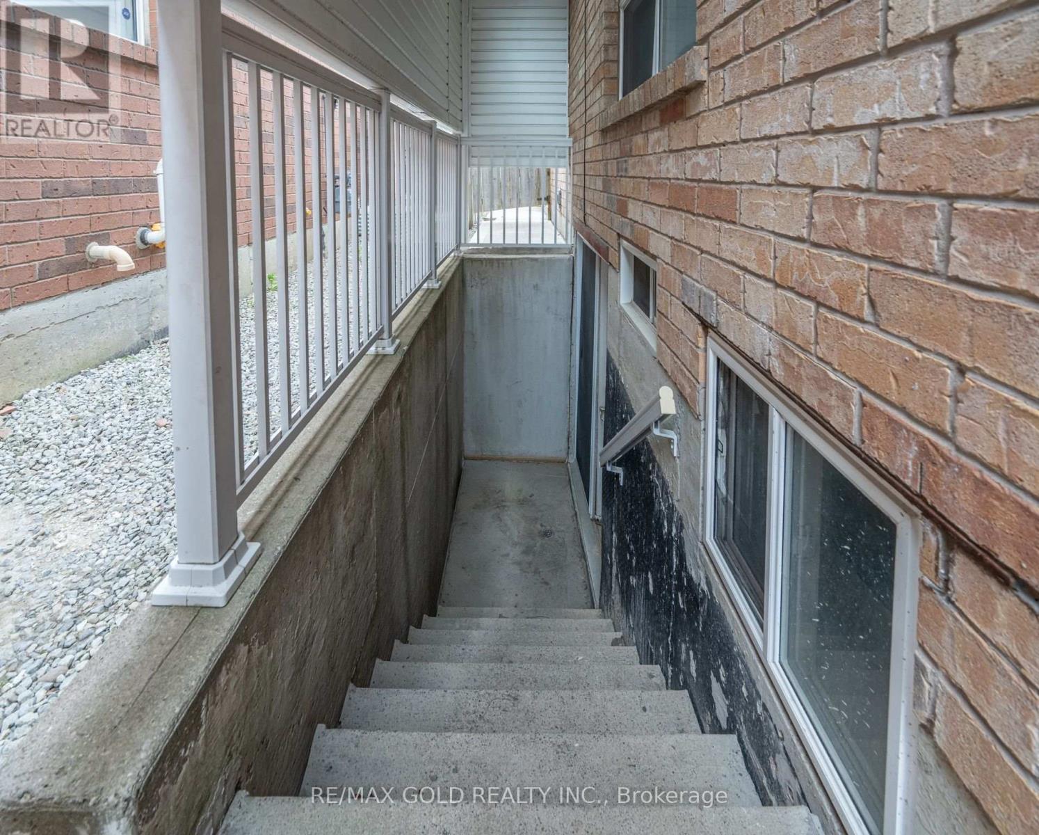 104 Sunny Meadow Boulevard, Brampton, Ontario  L6R 2C5 - Photo 44 - W13070954