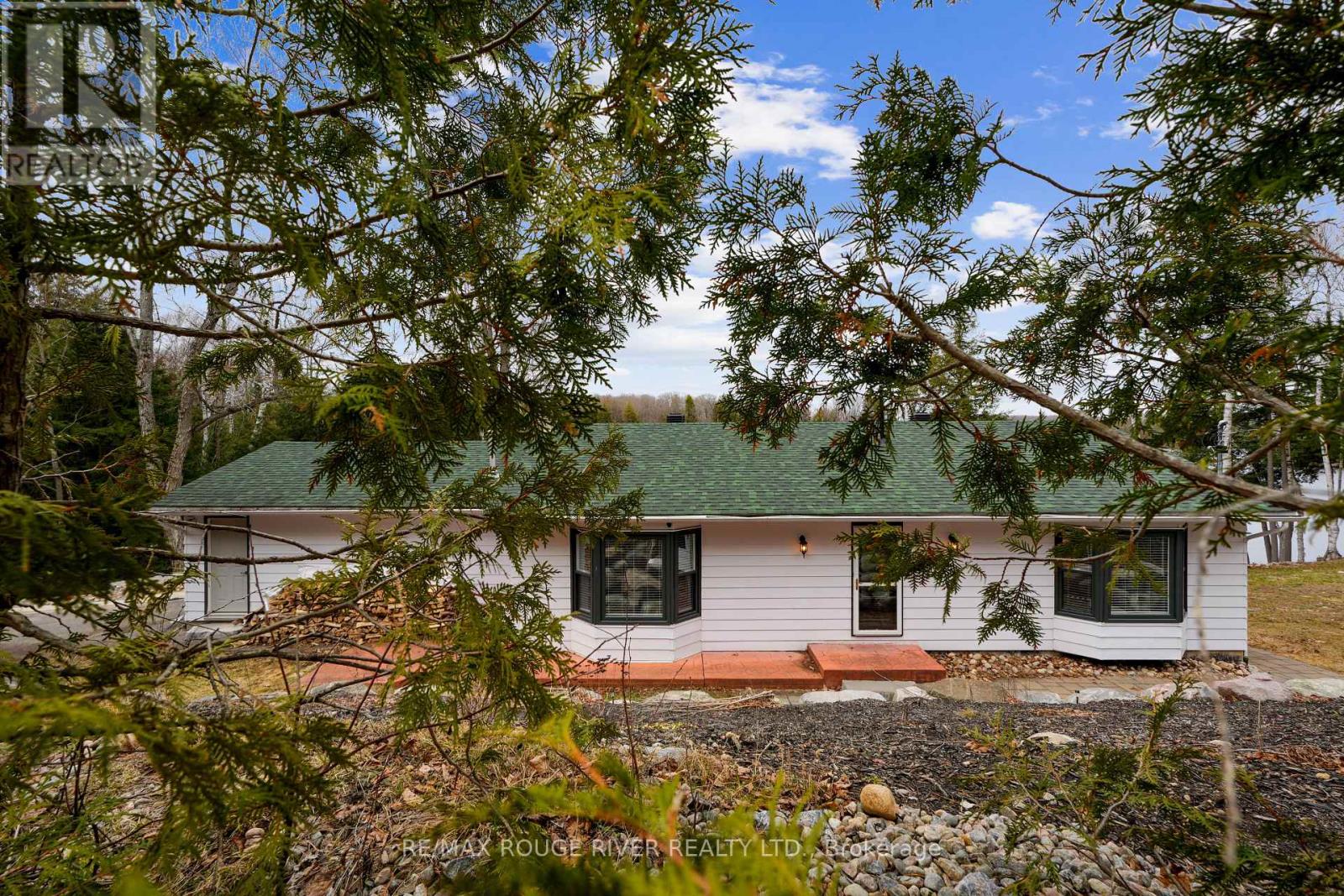 1087 Lagoon Road, Highlands East, Ontario  K0L 1C0 - Photo 18 - X13029802