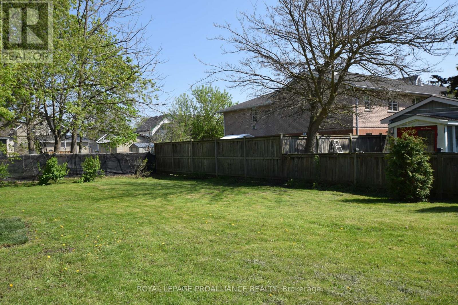 17 Meyers Street, Quinte West, Ontario  K8V 1W5 - Photo 4 - X13058850